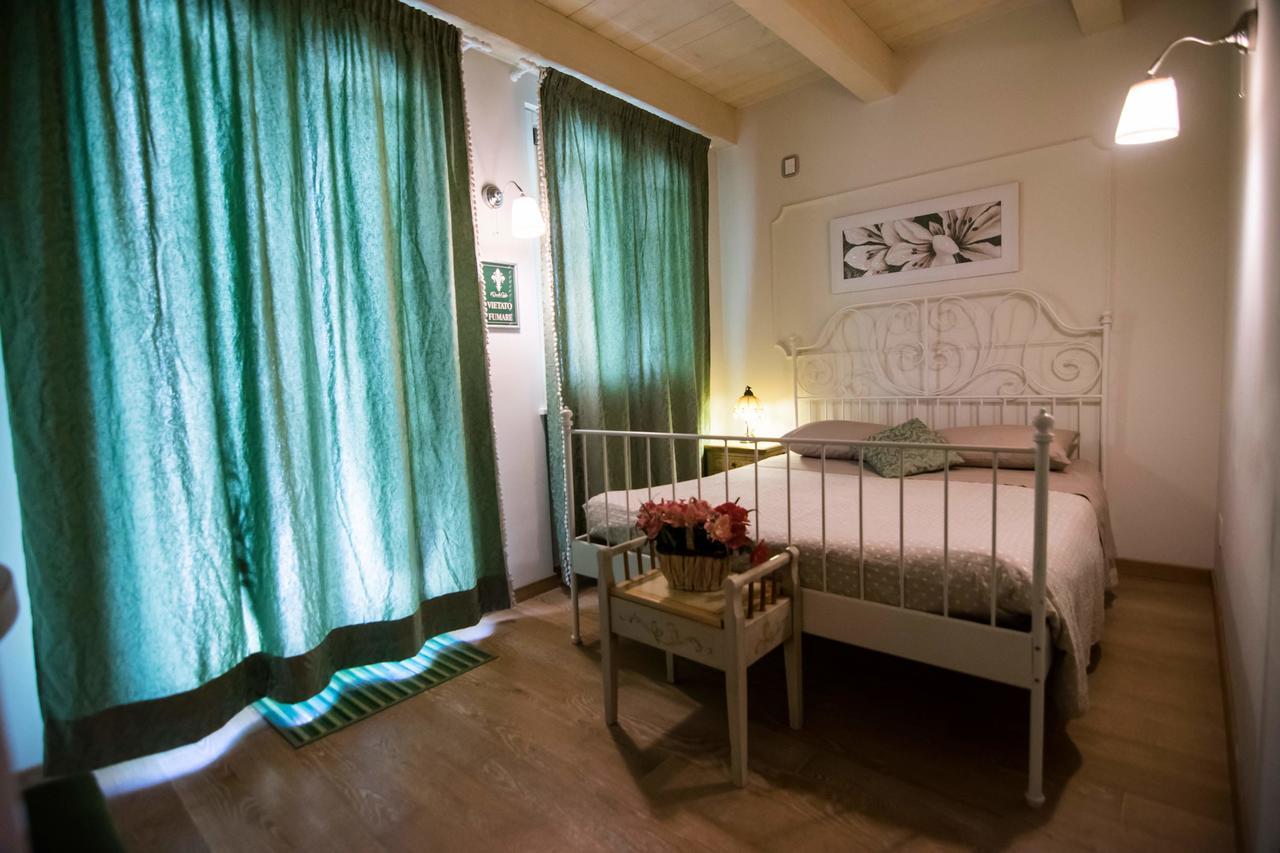 Bed and Breakfast Il Piccolo Giglio Porto SantʼElpidio Exterior foto